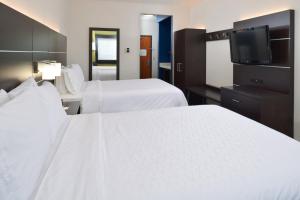 Holiday Inn Express Madera, an IHG Hotel - Exploring Nearby Attractions and Activities