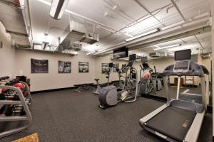 Holiday Inn Express & Suites San Diego - Mission Valley, an IHG Hotel - Dining and Breakfast