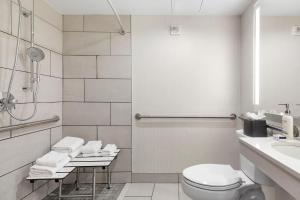Holiday Inn Manhattan 6th Ave - Chelsea, an IHG Hotel - Dining Experience