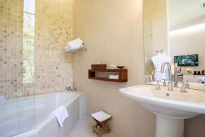 Hotel Château Des Alpilles - Onsite Activities and Services