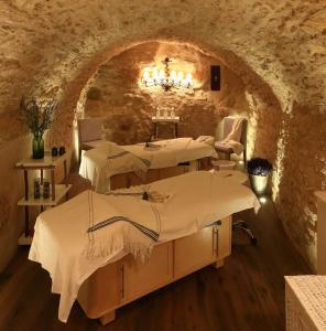 Hotel Crillon Le Brave - Policies and Accessibility