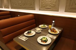 Hotel Edison Times Square - Dining Experiences