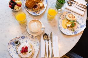 Hotel Indigo The Hague - Palace Noordeinde, an IHG Hotel - Amenities and Services