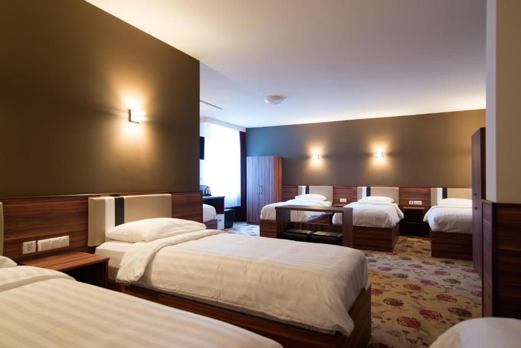 Hotel Kings Court - Policies and Special Requests