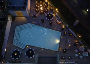 Hotel La Jolla, Curio Collection by Hilton - Room Types and Features