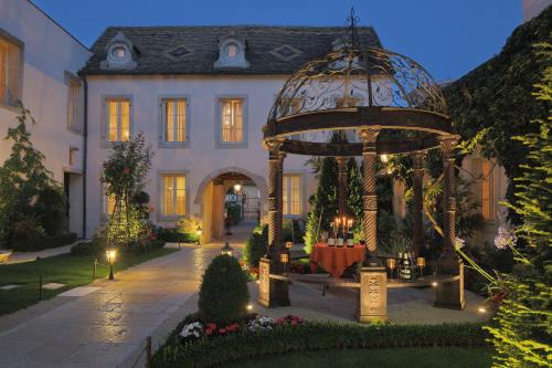 Hotel Le Cep - Immersive Local Culture and Activities