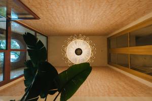 Hotel Omega - The Sum Up