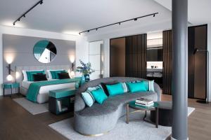 Hotel Plaza and De Russie - Relais & Châteaux - Policies and Important Information