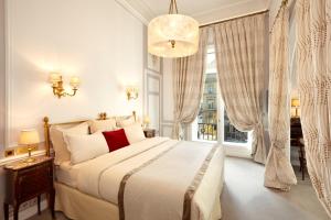 Hotel Regina Louvre - Additional Facilities and Services