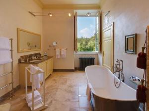Hotel Villa Casanova - Policies and Additional Information