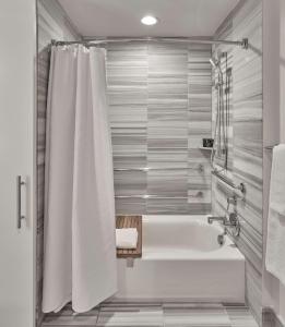 Hyatt Centric the Pike Long Beach - Check-in and Check-out Details