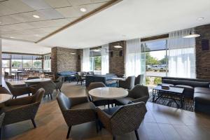 Hyatt Place Fresno - Comfortable Accommodations
