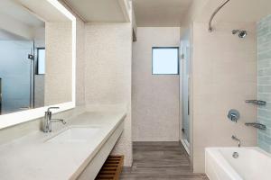 Hyatt Regency Mission Bay Spa and Marina - Family-Friendly Features