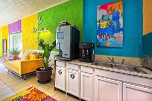 Inn at Palm Springs - Dining and Leisure
