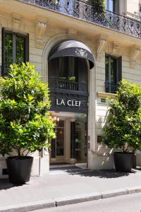 La Clef Tour Eiffel Paris by The Crest Collection - Dining and Food Options