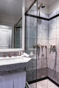 Le Dokhans Paris Arc De Triomphe, a Tribute Portfolio Hotel - High-Rated Guest Experiences