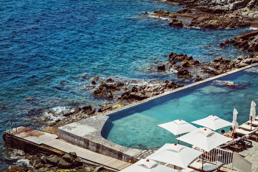 Les Roches Rouges, a Beaumier Hotel Review