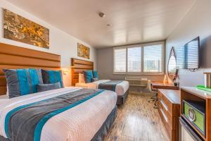 Lexen Hotel - North Hollywood Near Universal Studios - Room Features