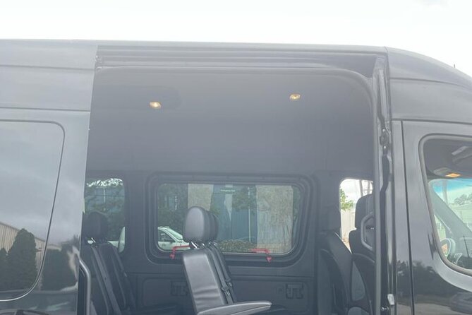 LGA/Manhattan Airport Transfer in Luxury Van-One Way Transfer. - Pricing and Booking