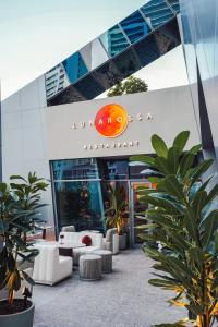 Lusso Hometels J One Business Bay - Nearby Attractions and Accessibility