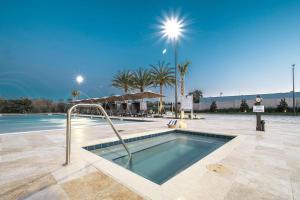 Magic Village Views Trademark Collection by Wyndham - Dining Options