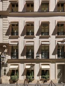 MARQUIS Faubourg Saint-Honoré Relais & Châteaux - Policies and Check-in/Out