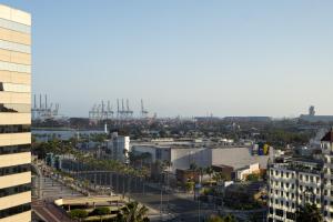 Marriott Long Beach Downtown - Dining Options