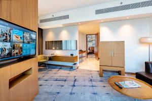 Media One Hotel - Getting to the Hotel