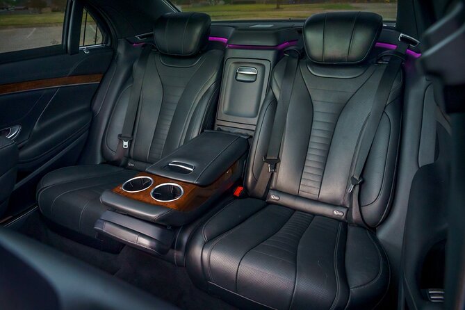 Memphis Airport Private Black Car Transfer - Schedule and Availability Details