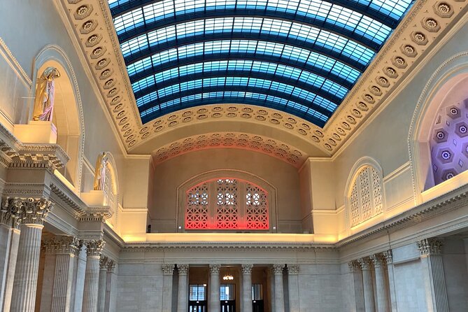 Movie Tour Through Chicagos Union Station - Enhancing the Tour Experience