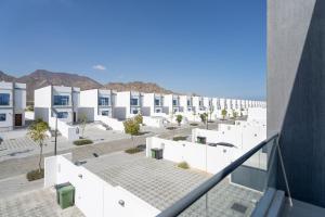 Nasma Luxury Stays - Luxurious Villa With Private Pool & Close to Beach - Kitchen Facilities