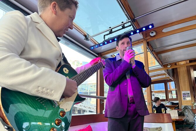 New York City Live Music Sightseeing Serenade Cruise - Comfort and Seating Arrangements