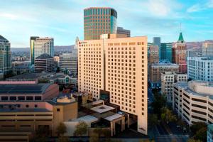 Oakland Marriott City Center - Comfortable Accommodations