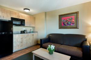 Oxford Suites Lancaster - Guest Ratings and Feedback