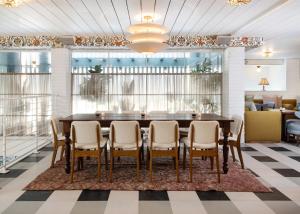 Palihouse West Hollywood - Service and Amenities