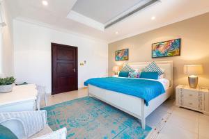 Palm Jumeirah Beachfront Private Pool Villa 5 BR & 1 Maids Room With Access to Beach - House Rules and Policies