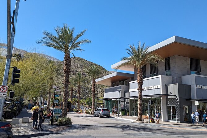 Palm Springs Scavenger Hunt Walking Activity and Game - Pricing and Booking Information