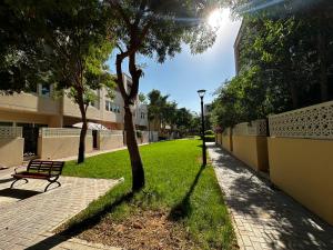 Peaceful Home Near Beach & Car - Outdoor Amenities