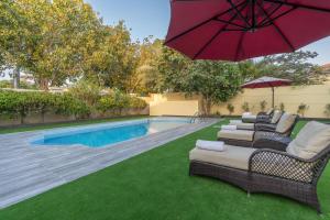Private Villa in Dubai With Swimming Pool and Huge Garden - Policies and Guest Services