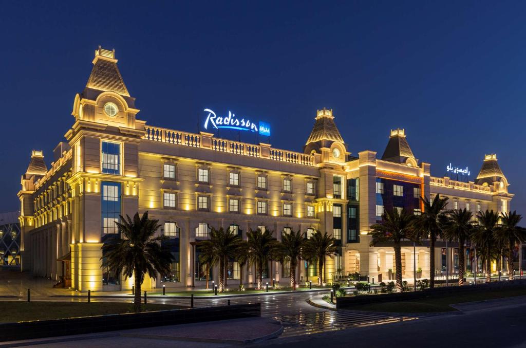 Radisson Blu Hotel, Ajman Review