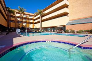 Radisson Hotel Santa Maria - Guest Reviews