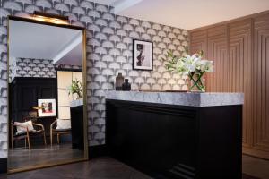 Redford Hotel - Booking Information and Tips