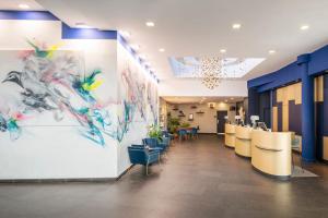 Renaissance Paris Arc De Triomphe Hotel - Dining and Cuisine