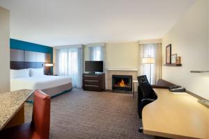 Residence Inn Bakersfield - Facilities and Services