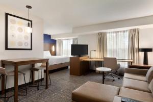Residence Inn By Marriott Vacaville - Room Types and Pricing
