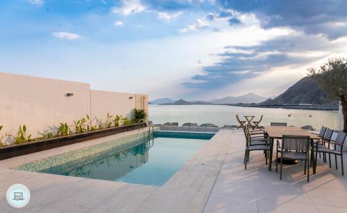 Sea Breeze Villa - Booking and Payments