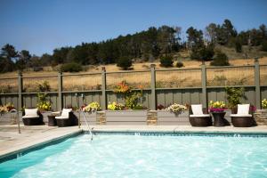 Sea Otter Inn - Guest Ratings and Reviews