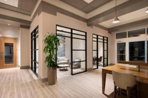 Sheraton Suites Fort Lauderdale West - Dining and Cuisine