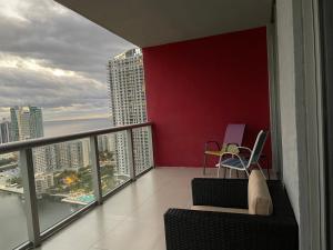 Stunning Penthouse Suite Waterfront 2BD 2BA - Nearby Attractions
