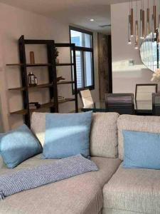 Sunset Villa - Booking and Check-in/Check-out